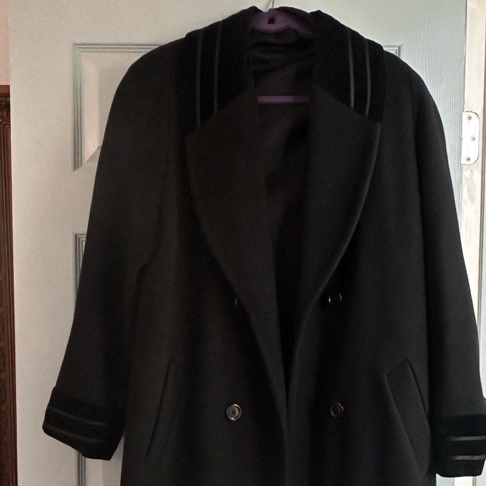 Vintage Alorna Elegant Black Double-Breasted Coat